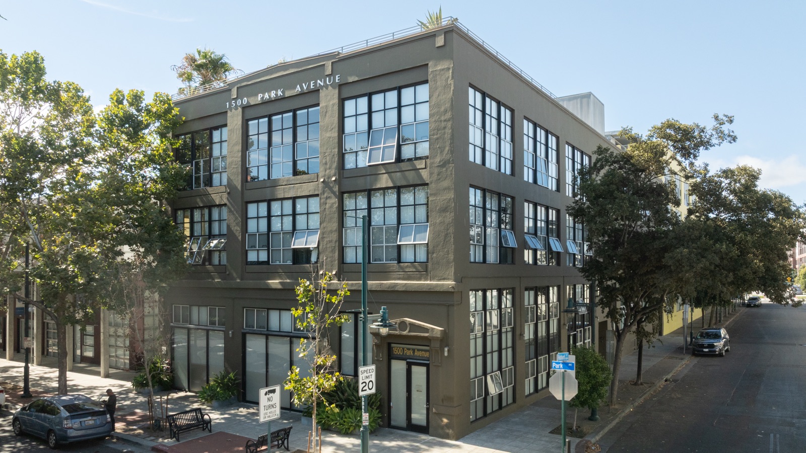 Emeryville Warehouse Lofts — photo 15