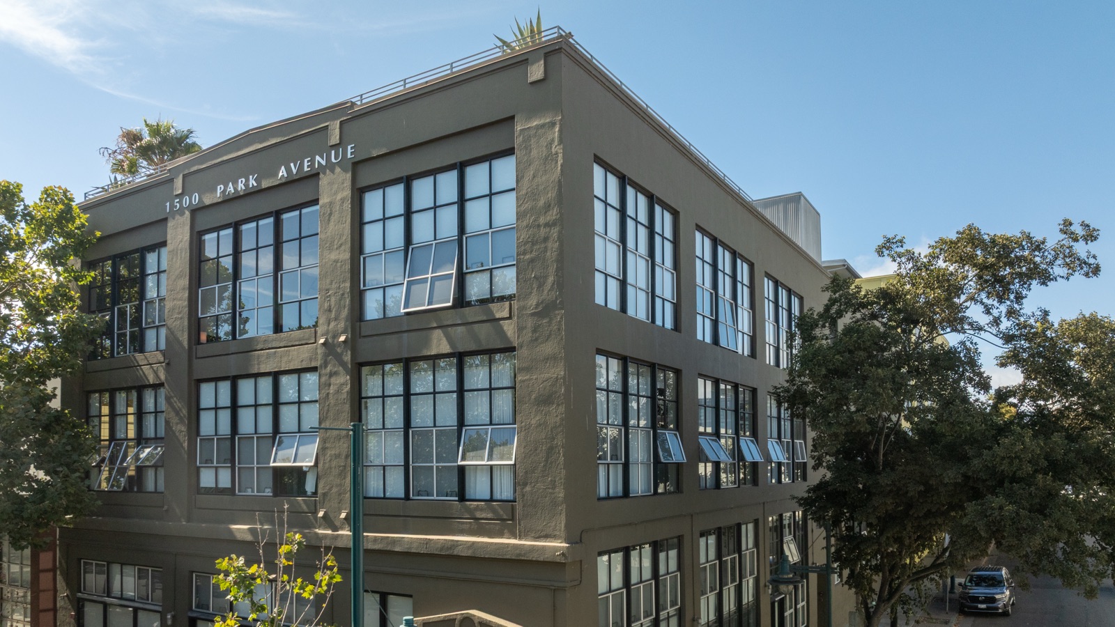 Emeryville Warehouse Lofts — photo 16
