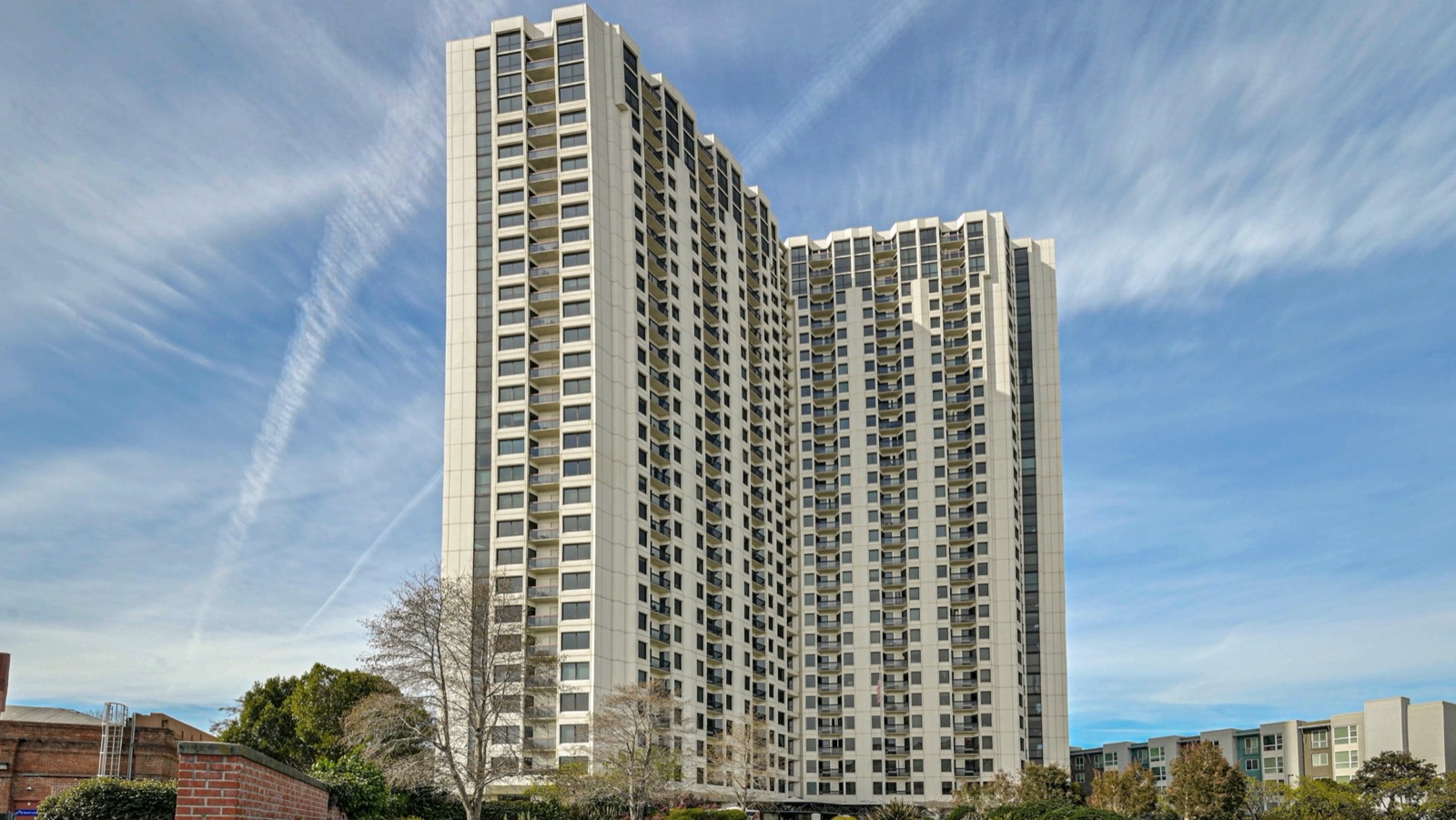 Pacific Park Plaza, Emeryville